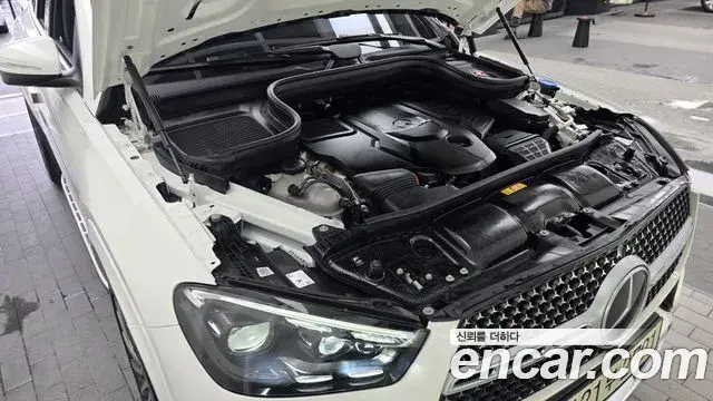 Mercedes-Benz GLE-Class 2023 — ფოტო 17/36