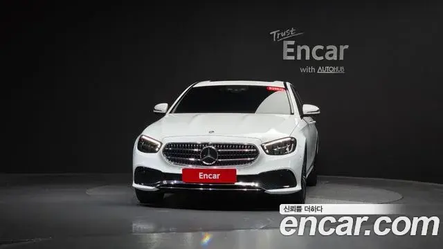 Mercedes-Benz E-Class 2022 — Фото 3/20