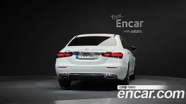 Mercedes-Benz E-Class 2022 — Фото 4/20