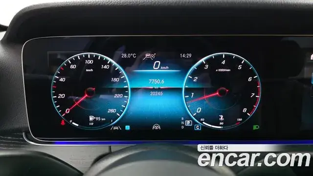 Mercedes-Benz E-Class 2022 — Фото 8/20