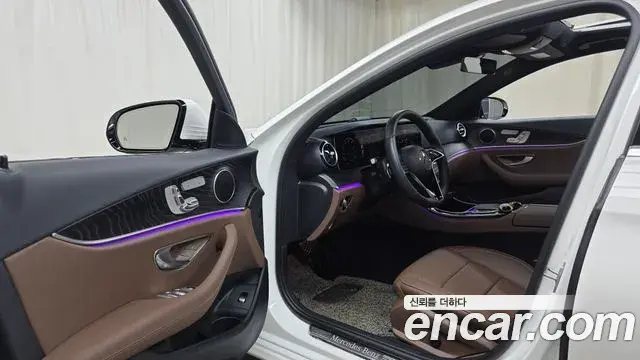 Mercedes-Benz E-Class 2022 — Фото 10/20