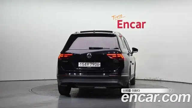 Volkswagen Tiguan 2020 — Photo 5/20
