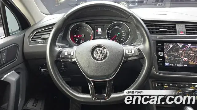 Volkswagen Tiguan 2020 — Photo 13/20