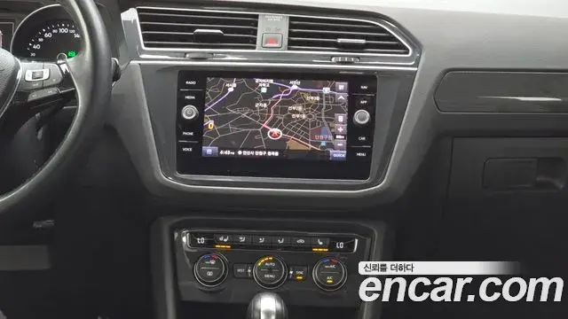 Volkswagen Tiguan 2020 — Photo 9/20