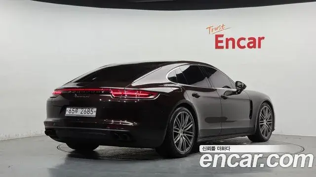 Porsche Panamera 2018 — Photo 2/34