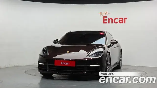 Porsche Panamera 2018 — Photo 16/34