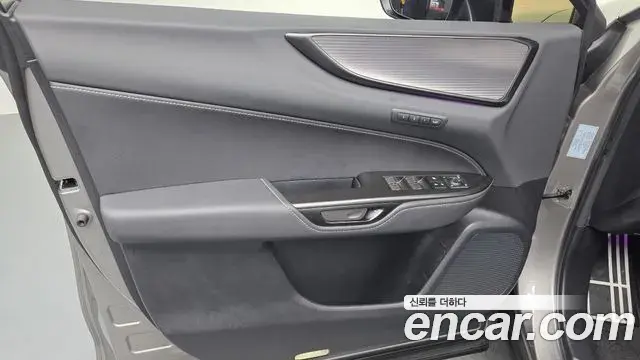Lexus NX450h+ 2024 — Photo 10/34