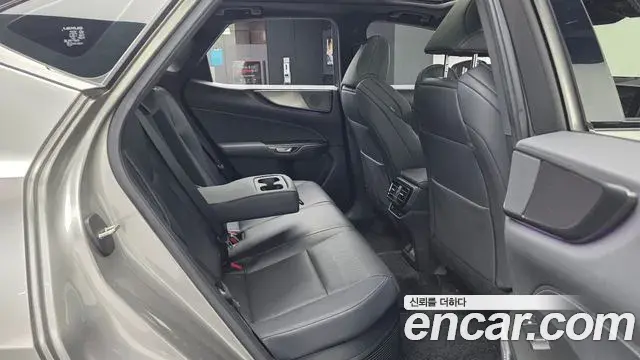 Lexus NX450h+ 2024 — Photo 34/34