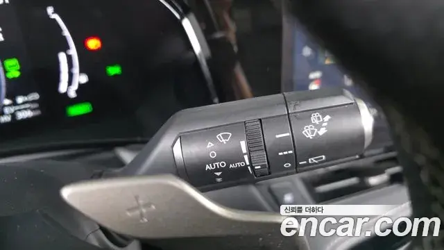 Lexus NX450h+ 2024 — Photo 29/34