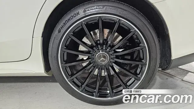 Mercedes-Benz AMG GT 2020 — Şəkil 13/35