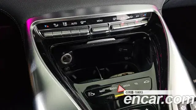 Mercedes-Benz AMG GT 2020 — Şəkil 16/35