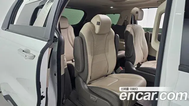 Kia Carnival 2022 — Фото 11/20