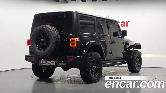 Jeep Wrangler 2025 — Şəkil 18/20
