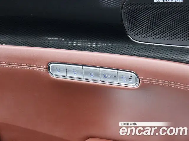 Genesis G90 2022 — ფოტო 5/20