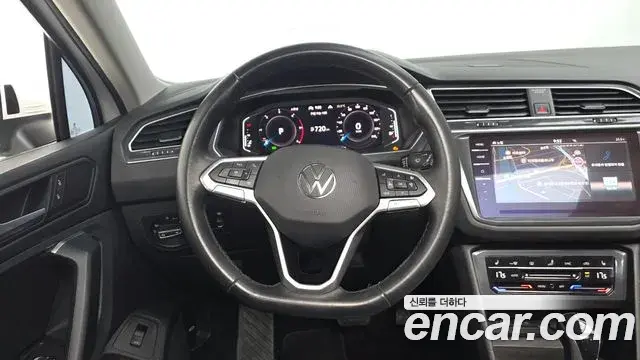 Volkswagen Tiguan 2023 — ფოტო 29/31