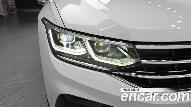 Volkswagen Tiguan 2023 — ფოტო 1/31