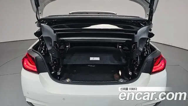 BMW 4 Series 2020 — Photo 19/35