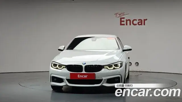 BMW 4 Series 2020 — Photo 17/35