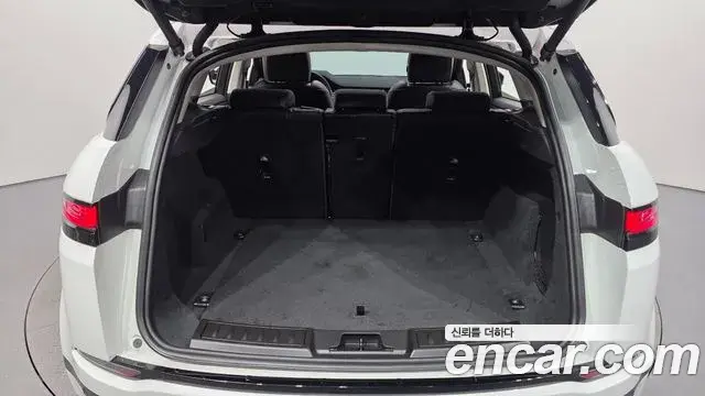 Land Rover Range Rover Evoque 2022 — Şəkil 28/36