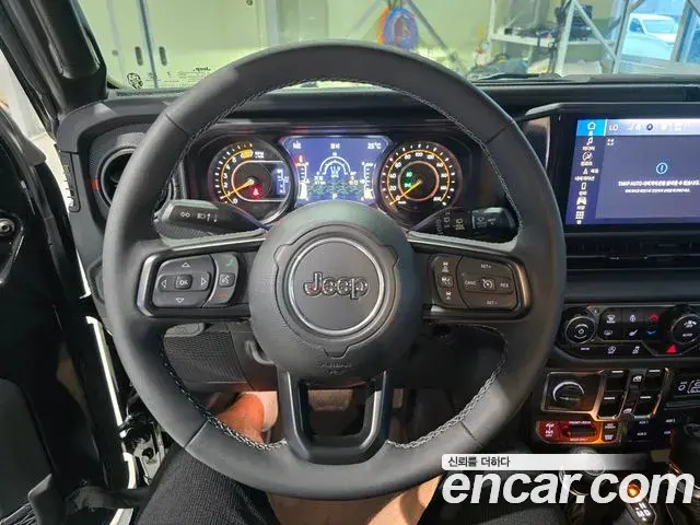 Jeep Wrangler 2025 — Photo 13/20