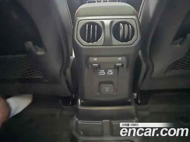 Jeep Wrangler 2025 — Photo 6/20