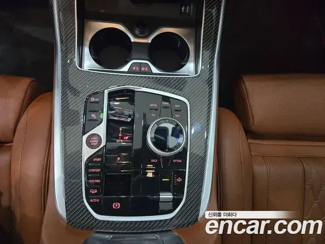 BMW X7 2025 — Photo 15/20