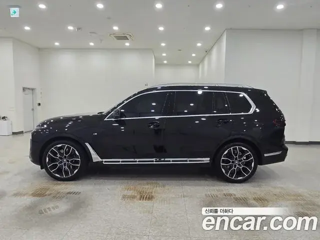 BMW X7 2025 — Photo 11/20