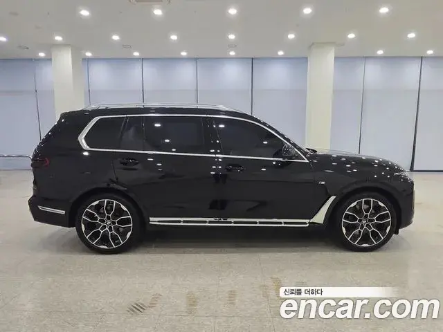 BMW X7 2025 — Photo 17/20