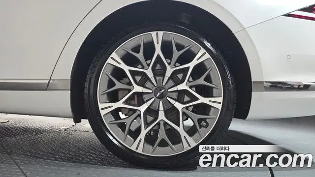 Genesis G90 2024 — Photo 27/46
