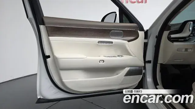 Genesis G90 2024 — Photo 10/46