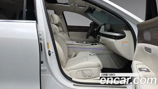 Genesis G90 2024 — Photo 28/46