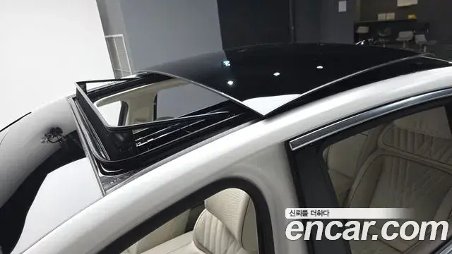 Genesis G90 2024 — Photo 20/46