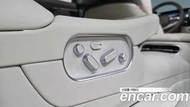 Genesis G90 2024 — Photo 39/46