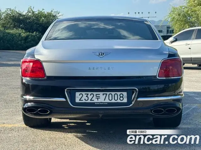 Bentley Flying Spur 2021 — Photo 16/20