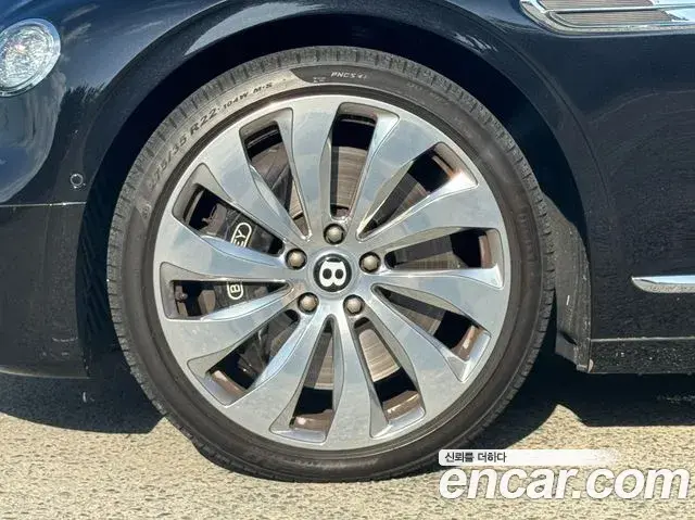Bentley Flying Spur 2021 — Photo 4/20
