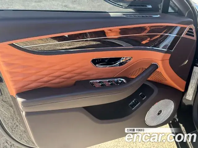 Bentley Flying Spur 2021 — Photo 12/20