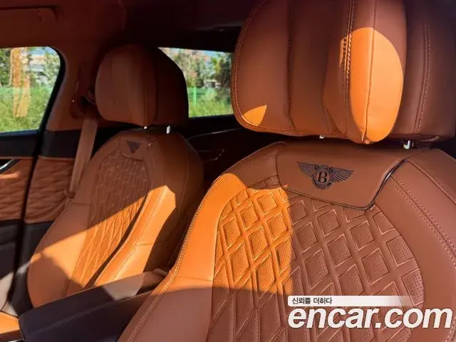 Bentley Flying Spur 2021 — Photo 2/20