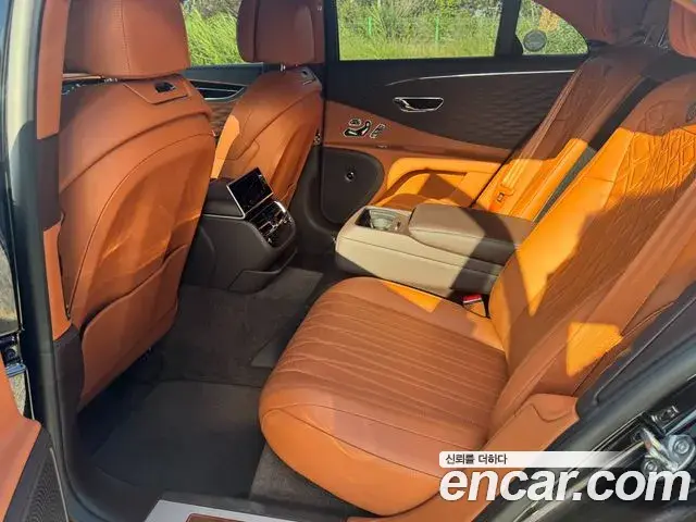 Bentley Flying Spur 2021 — Photo 13/20