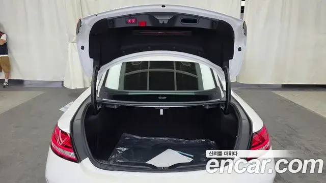 Mercedes-Benz C-Class 2021 — ფოტო 20/35