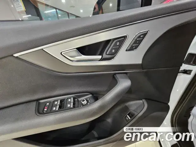 Audi Q7 2019 — Фото 15/20
