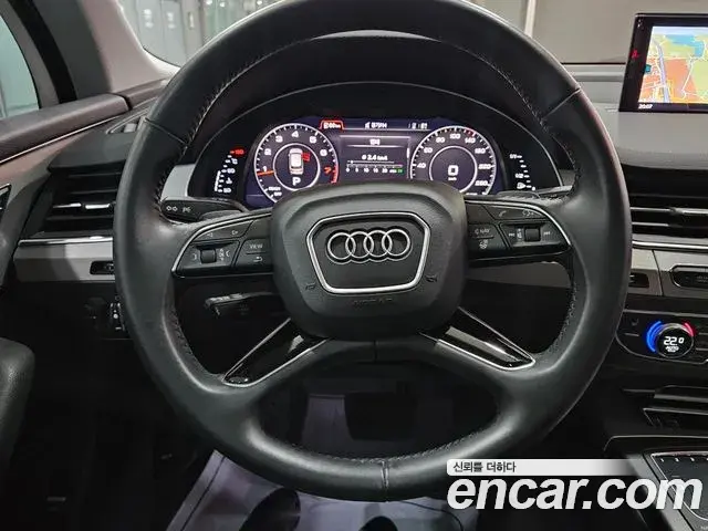 Audi Q7 2019 — Фото 17/20