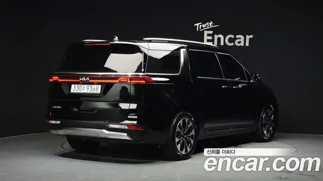 Kia Carnival 2023 — Фото 2/20