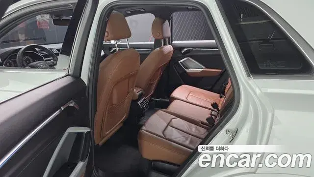 Audi Q3 2022 — ფოტო 13/30