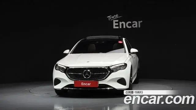 Mercedes-Benz E-Class 2025 — ფოტო 21/30