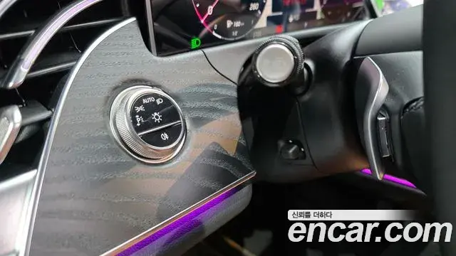 Mercedes-Benz E-Class 2025 — ფოტო 25/30