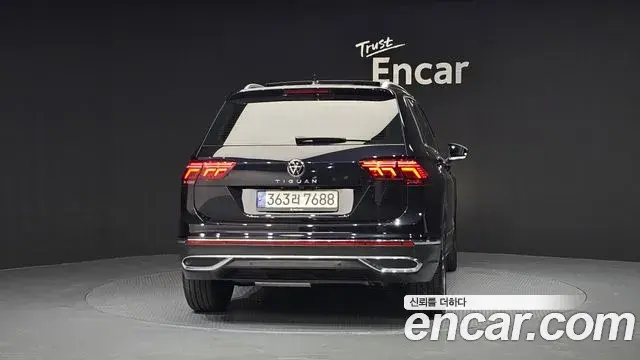 Volkswagen Tiguan 2021 — ფოტო 3/32