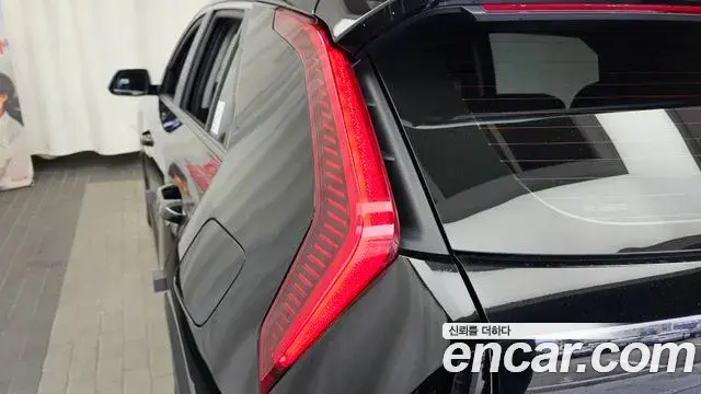 Kia Niro 2022 — ფოტო 4/30