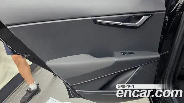Kia Niro 2022 — ფოტო 29/30