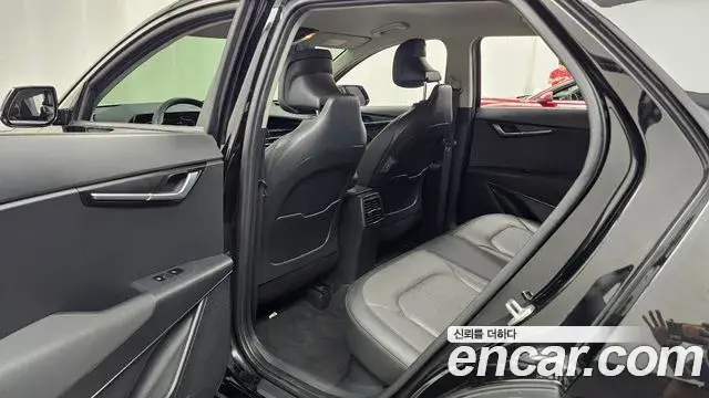 Kia Niro 2022 — ფოტო 16/30