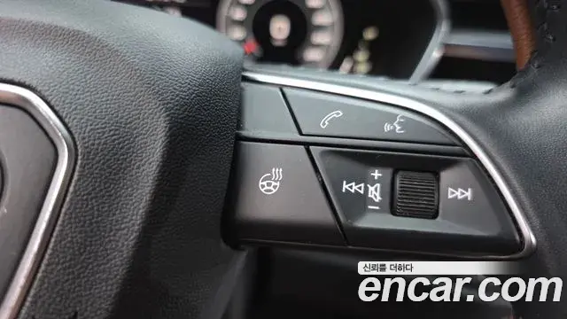 Audi Q3 2020 — Фото 18/20